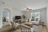 1611 Lexington Square - Photo 4