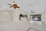 2774 Howell Avenue - Photo 6