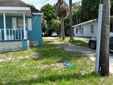 705 Avenue B - Photo 2
