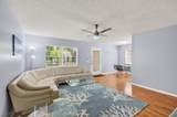 605 Flanders M - Photo 14