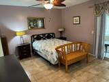 1027 Berkshire B - Photo 16
