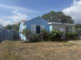 1109 E Street - Photo 1