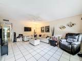 2114 Oakridge V - Photo 2