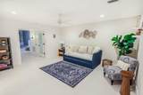 3127 Sherwood Boulevard - Photo 32