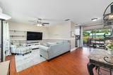 542 Saunders Street - Photo 3