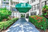 800 Parkview Dr - Photo 11