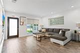 923 14th Ave - Photo 17