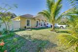 1122 Floresta Dr - Photo 3