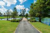 9320 Hollybrook Lake Drive - Photo 21