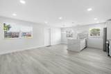385 Flanders I - Photo 3