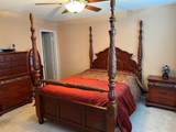 203 Suffolk - Photo 6