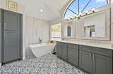 407 Duff Court - Photo 13