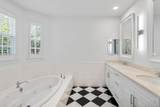 1028 Heritage Club Circle - Photo 17