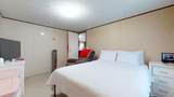 2107 Crescent - Photo 6