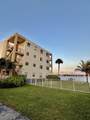 300 Croton Avenue - Photo 4