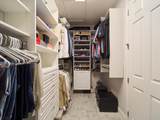 10095 Oak Tree Circle - Photo 16