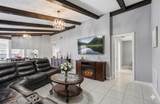 5330 Mendoza Street - Photo 5