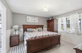 5330 Mendoza Street - Photo 9
