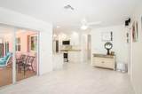 613 Oak Terrace - Photo 12