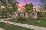 9010 Watercrest Cir - Photo 32