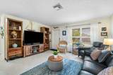 121 Deerfield Drive - Photo 2