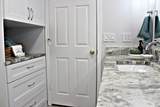 8005 Yachtsmans Drive - Photo 21