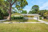 903 Oak Circle - Photo 1