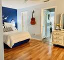 300 Main Boulevard - Photo 11