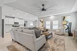 6 52nd Square - Photo 20