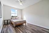 2040 Greenview Shores Boulevard - Photo 13