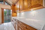 706 Maplewood Drive - Photo 11
