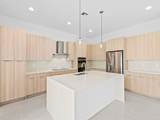 1425 23rd Court - Photo 2