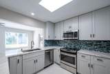 10339 Daphne Avenue - Photo 11
