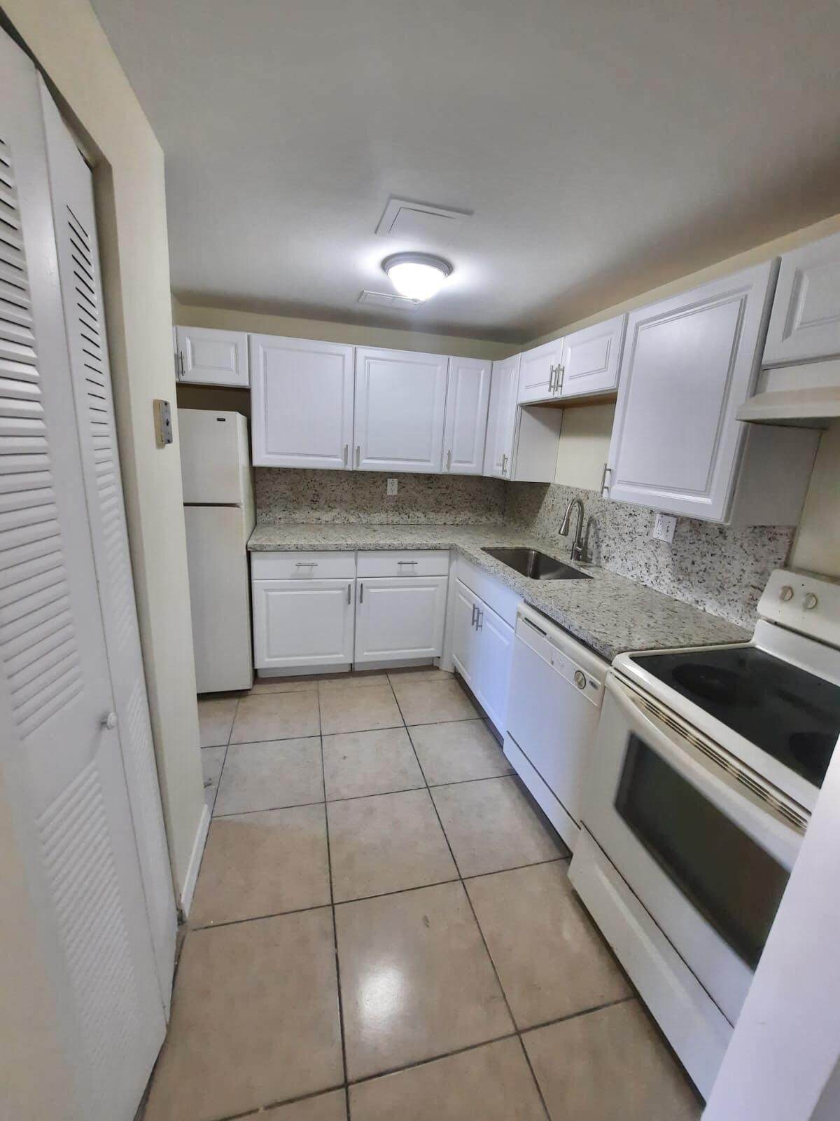 409 Executive Center Drive - Photo 1