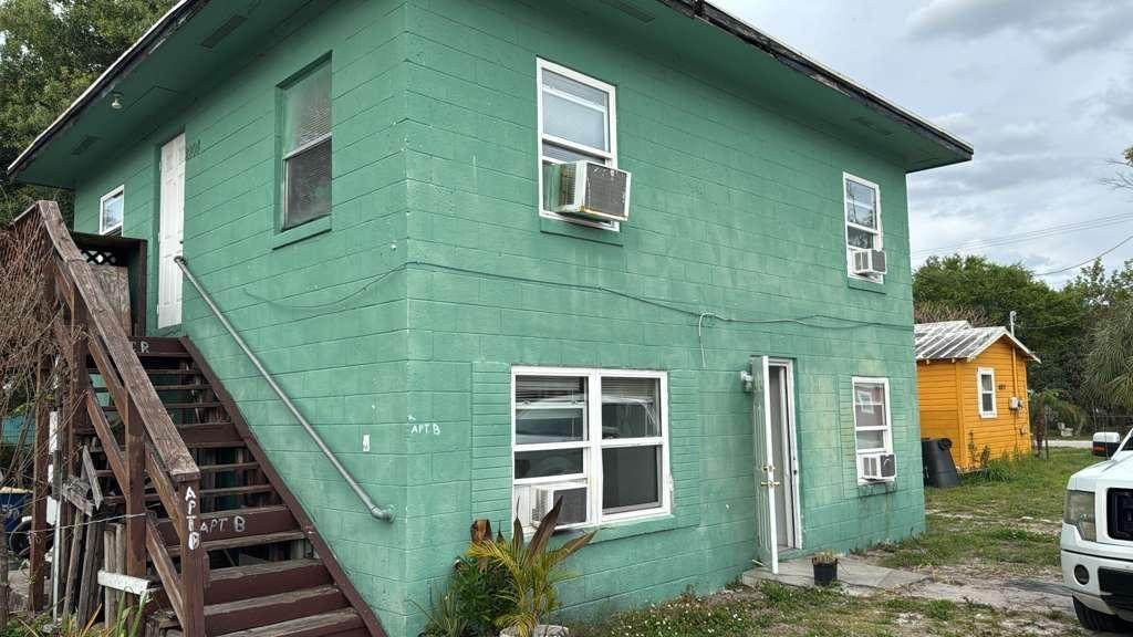 2206 Delaware Avenue - Photo 1