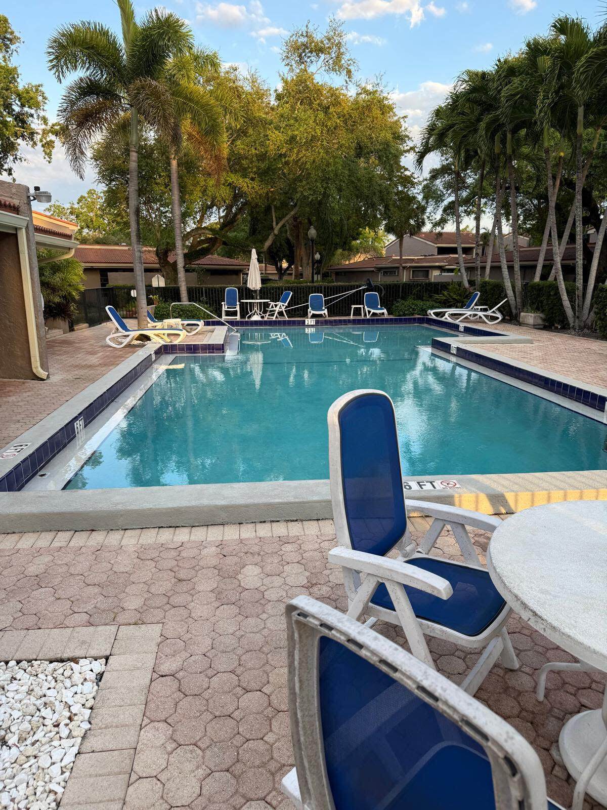 https://bt-photos.global.ssl.fastly.net/beaches/orig_boomver_1_B26003972-2.jpg