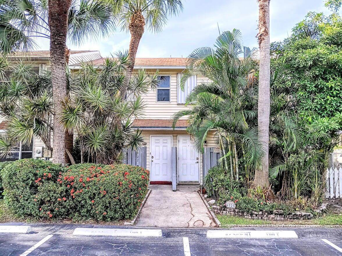 1827 15th Avenue - Photo 1