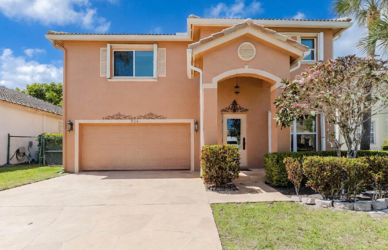 1124 Rialto Drive - Photo 1