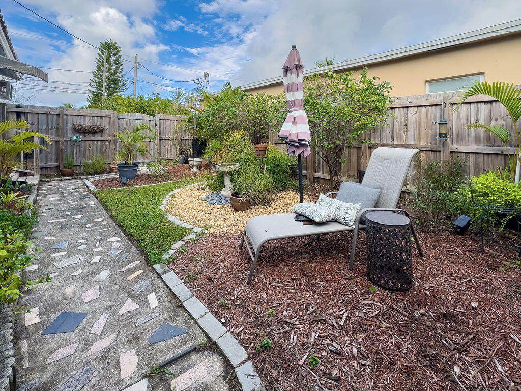 902 34th Street - Photo 1