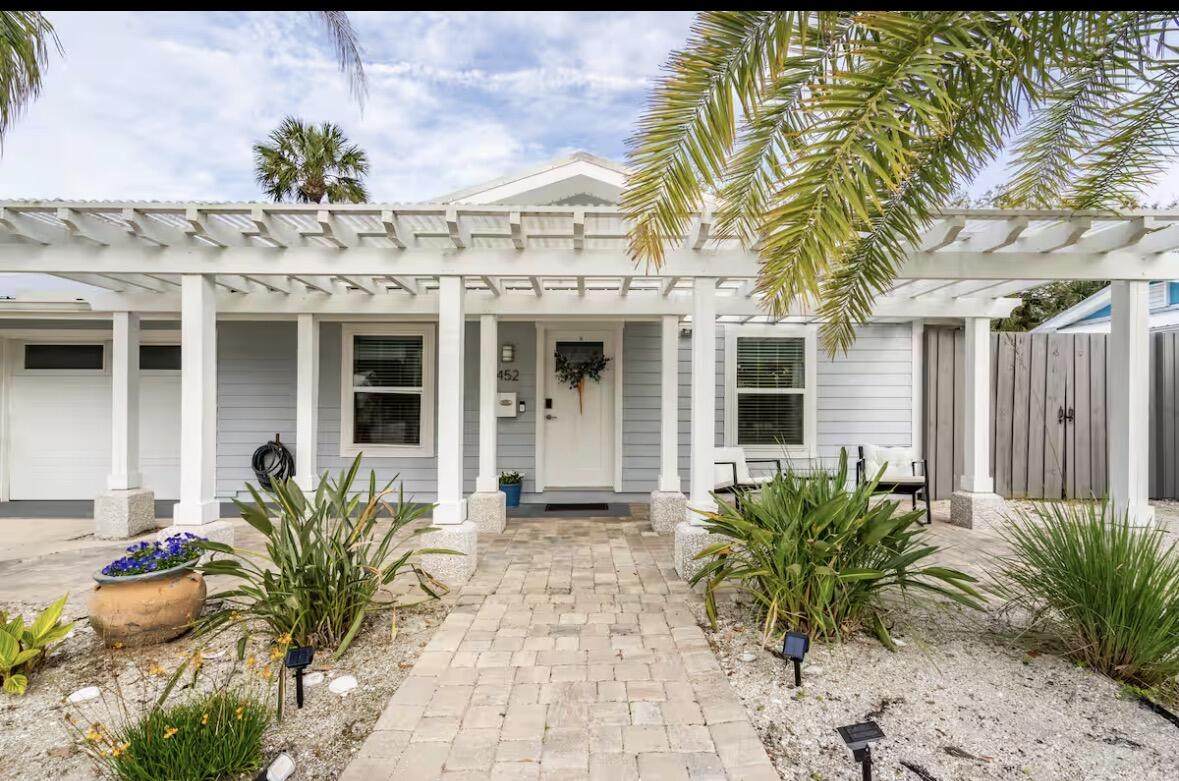 452 Arricola Avenue - Photo 1
