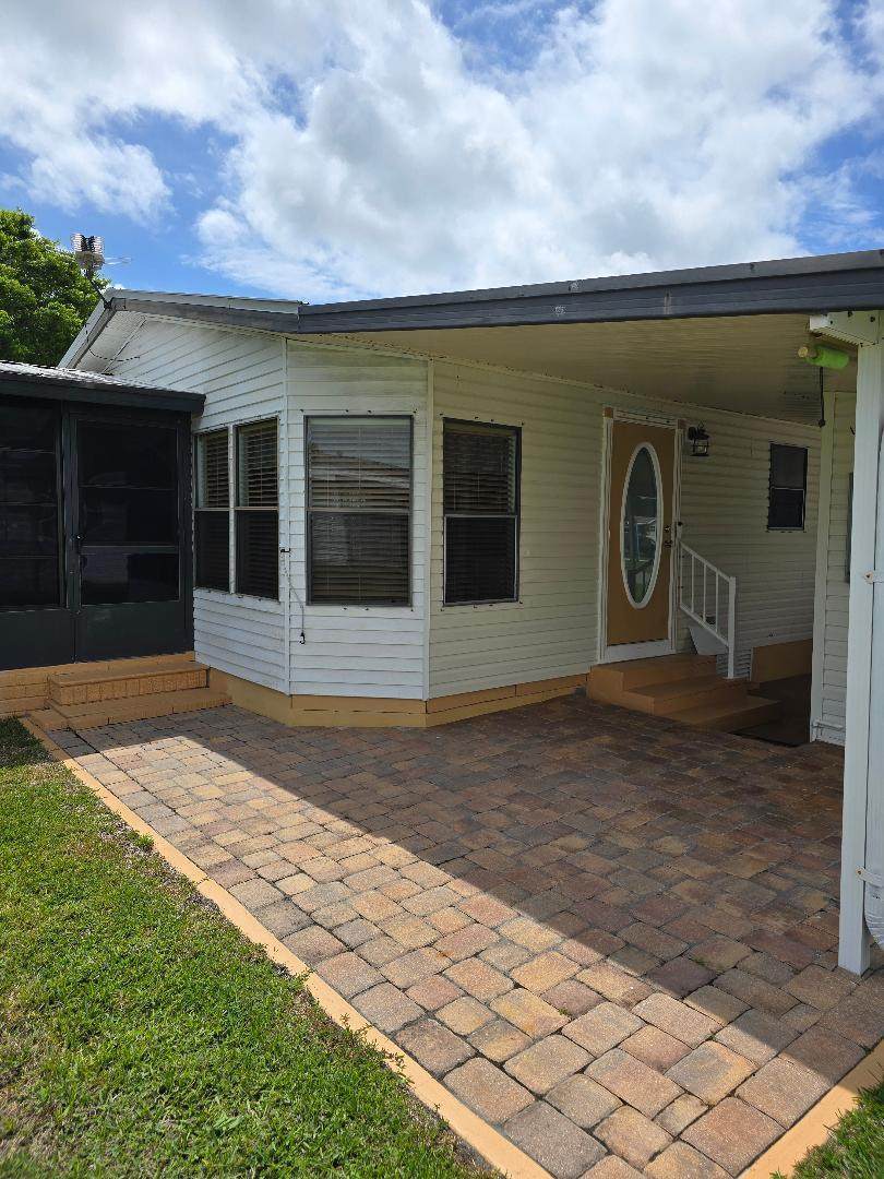5610 Hemingway Court - Photo 1