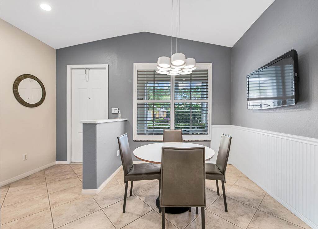 8202 Bellafiore Way - Photo 1