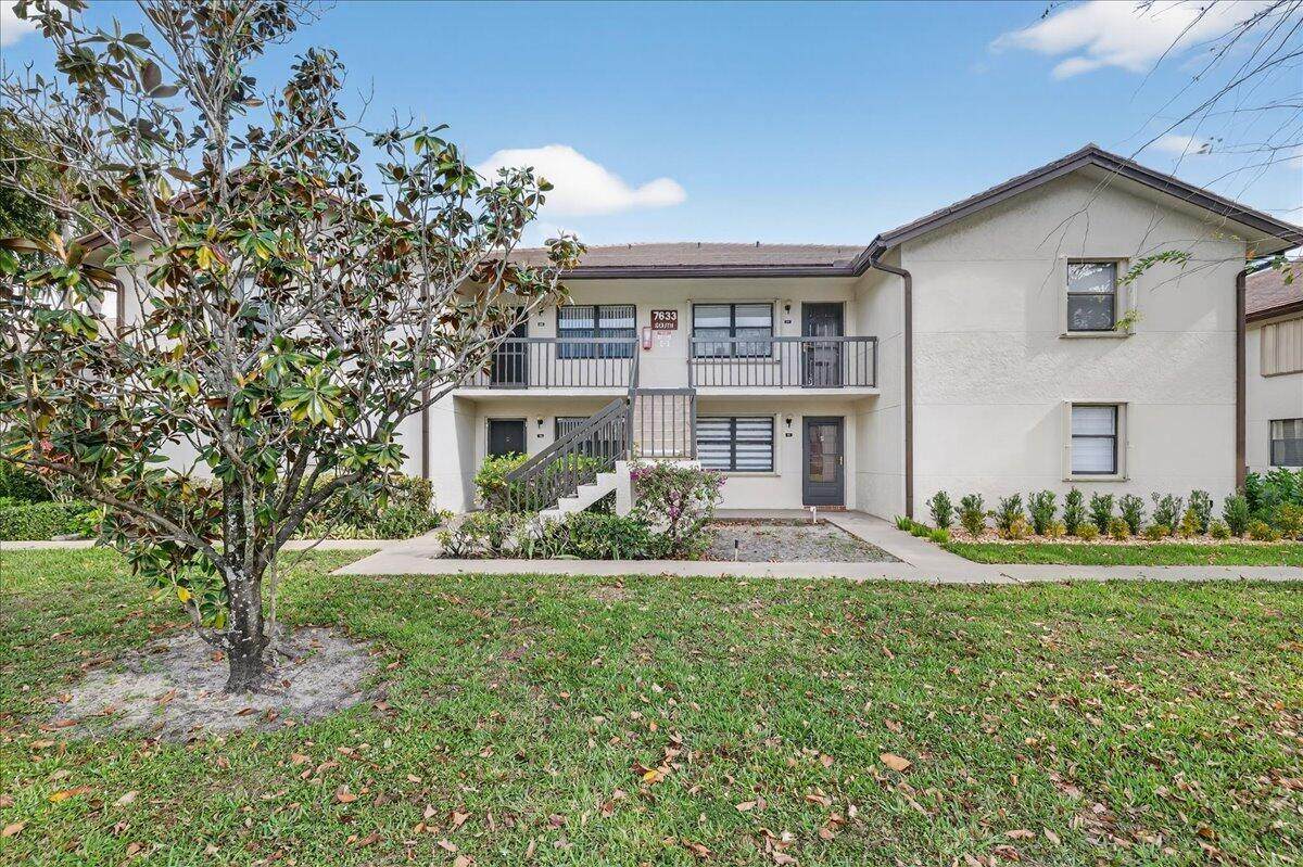 7633 Tahiti Lane - Photo 1