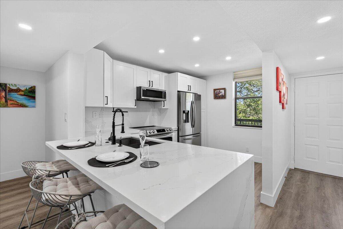 2908 Carambola Cir - Photo 1