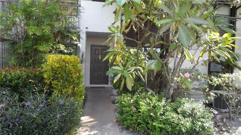 9862 Nob Hill Court - Photo 1