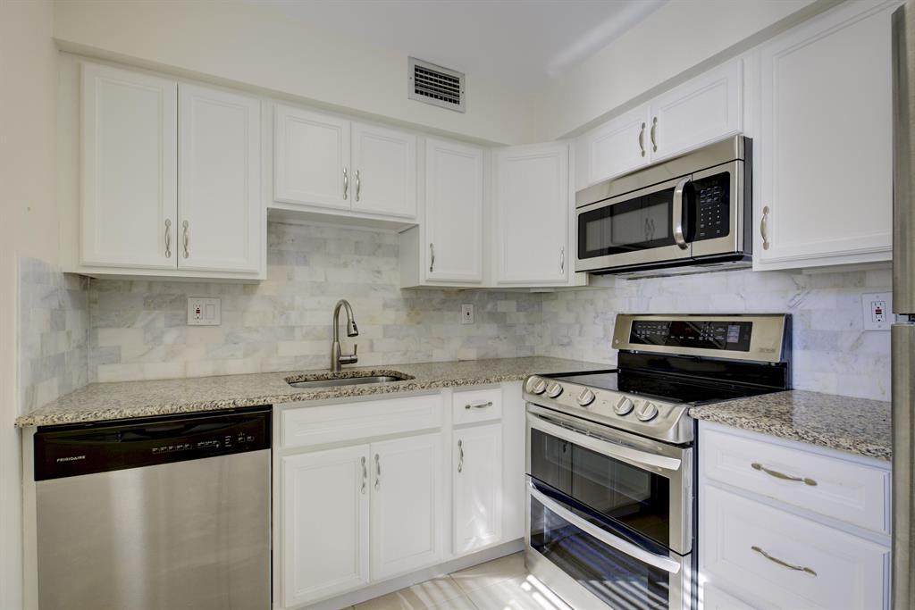 188 Piedmont D - Photo 1