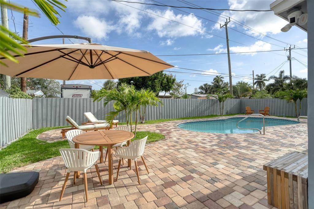 1437 25th Street - Photo 1