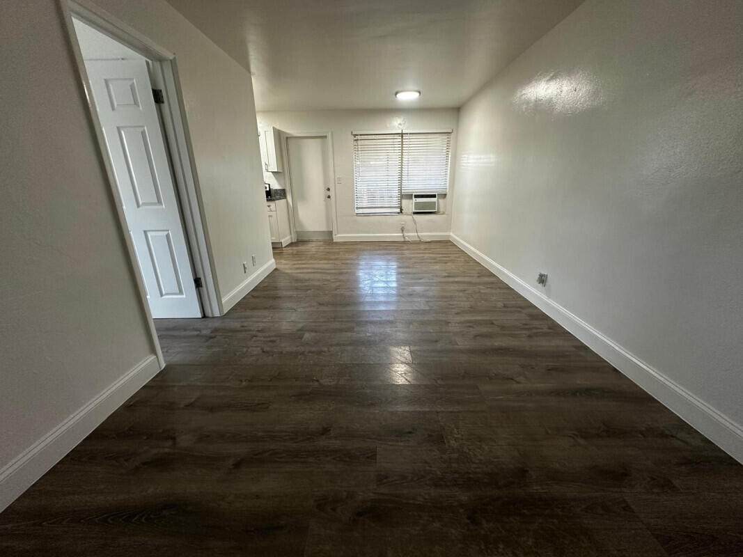 6100 10th Street - Photo 1