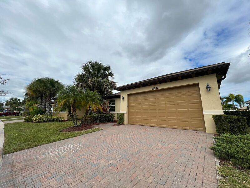 11948 Crestwood Circle - Photo 1