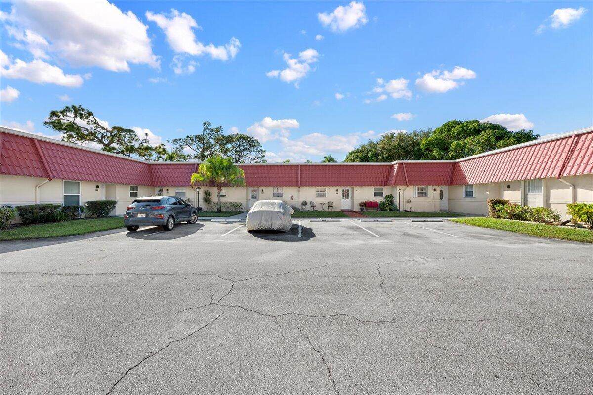 102 Amherst Lane - Photo 1